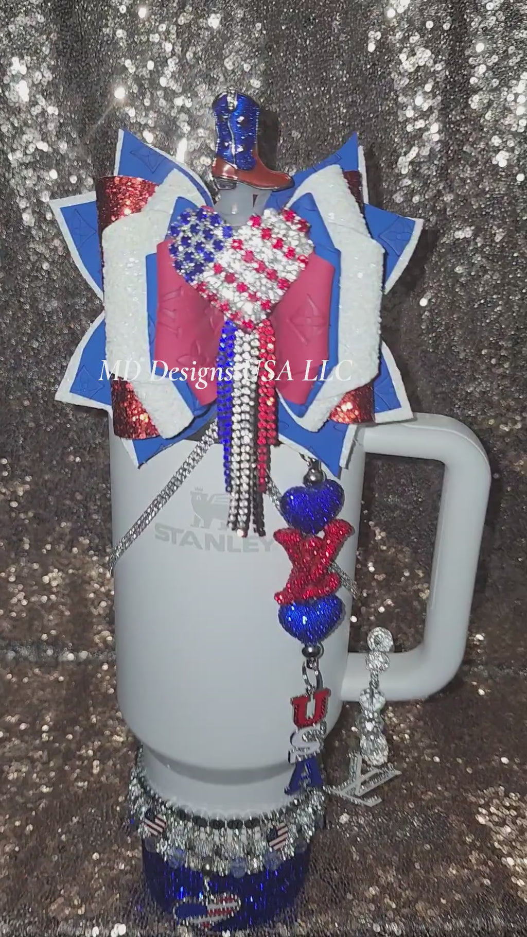 I Heart USA El Vee Accessory Set